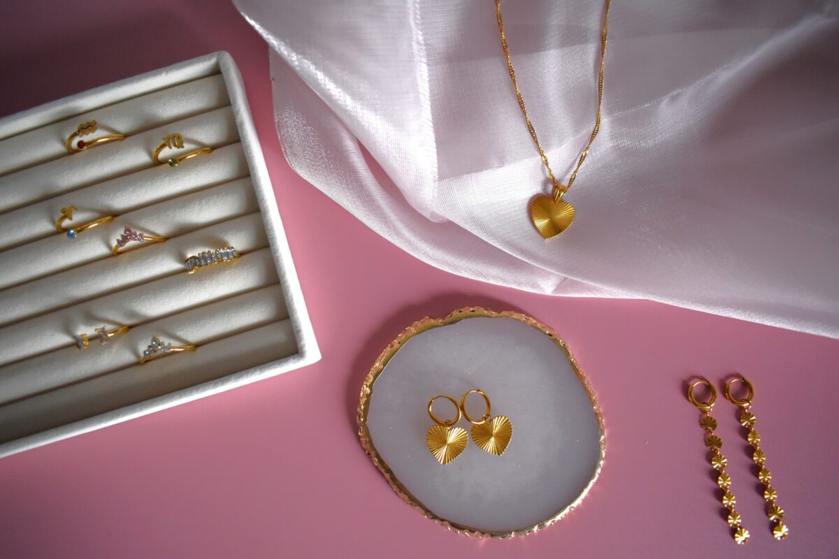 Charlery oorbellen ketting ringen