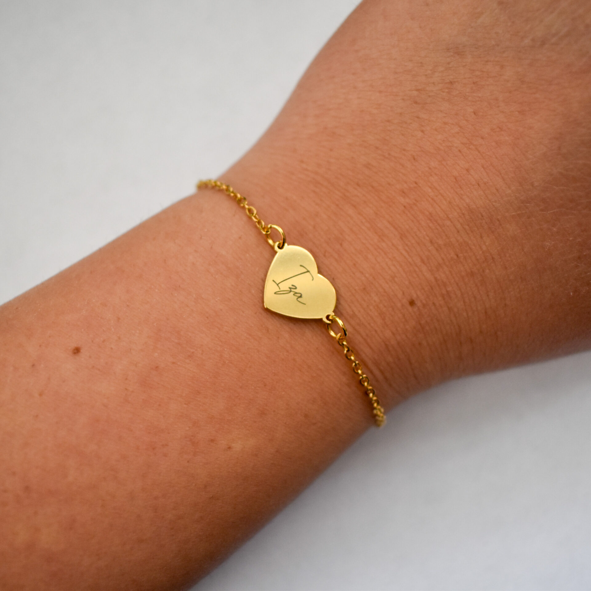 Gegraveerde armband Charlery zorg en onderhoud